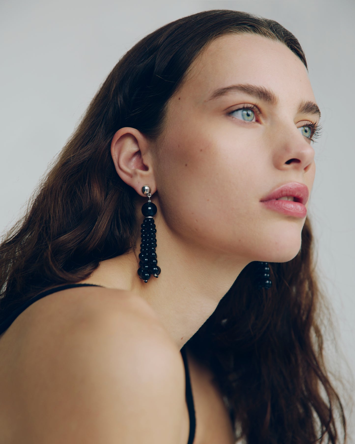 NOIRA EARRINGS
