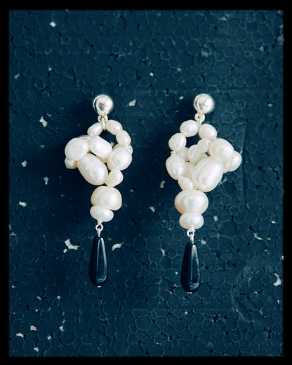 NOIRE EARRINGS