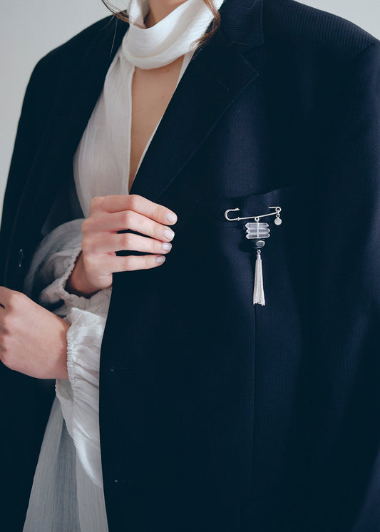 TASSEL BROOCH