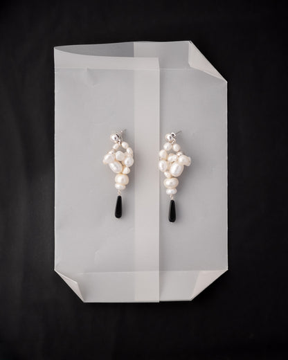 NOIRE EARRINGS