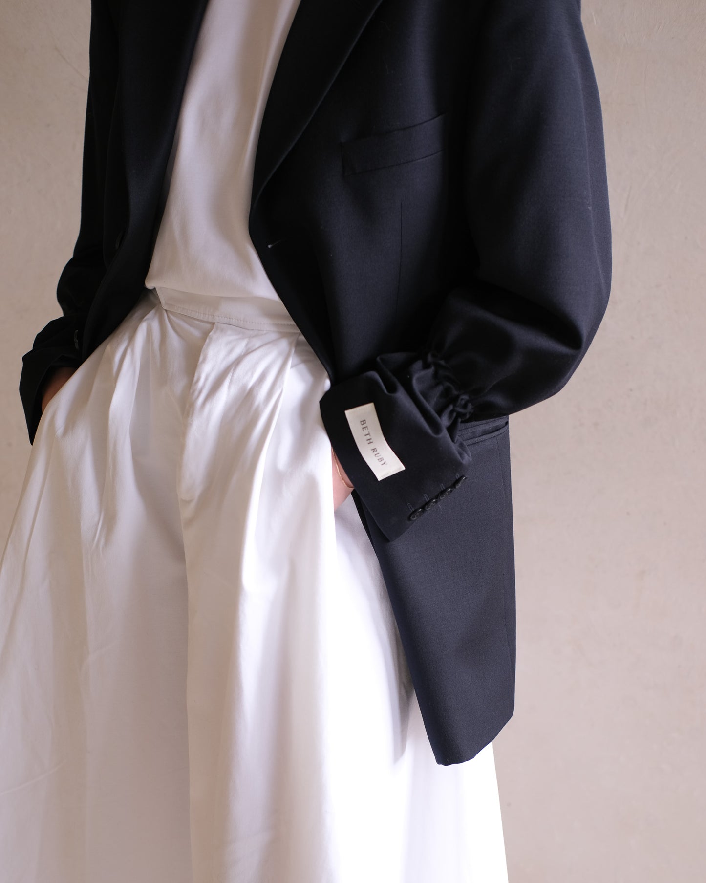 VIVIENNE BLAZER