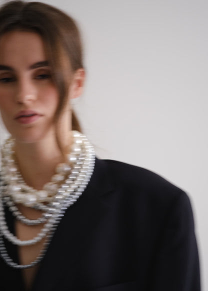 LA GRANDE PERLE NECKLACE